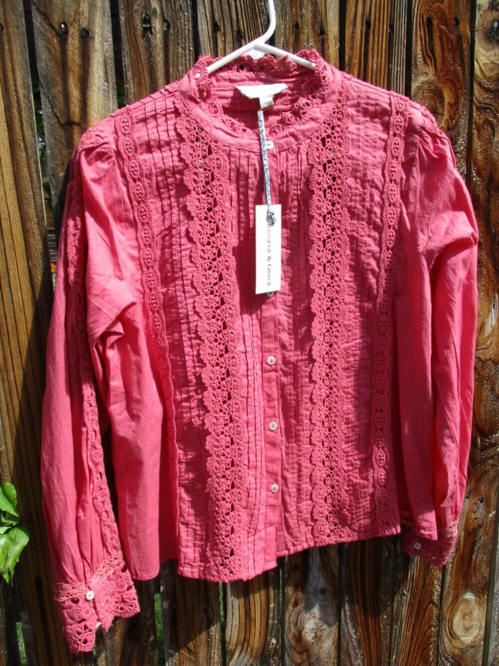 NWT Jennifer & Grace Cotton‎ Lace Pintuck Blouse Button Down Blouse Rosewood L